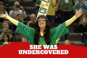 Sabrina Ionescu wears a perfect mask on her face and goes unnoticed in the stadium