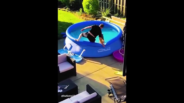 Las Mejores Caídas Graciosas del 2024 😆 Videos Chistosos y Divertidos 😆 - Risas Sin Fin 😂