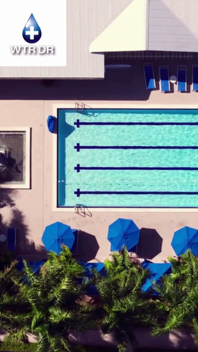 Commercial pool service