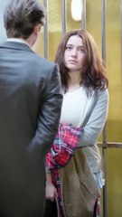 DobladoFue usada y traicionada, pero cuando él la perdió, juró no dejarla escapar