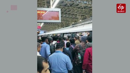 Tension At Bengaluru Metro Station Over Departure Delays; Commuters Demand 5 AM Services