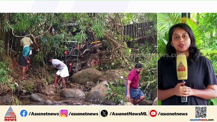 താമരശ്ശേരി ചുരം ഒന്നാം വളവിന് സമീപം ലോറി കൊക്കയിലേക്ക് മറിഞ്ഞു, ആളപായമില്ല