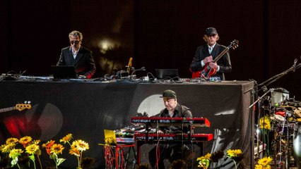Kruder & Dorfmeister, il duo austriaco all'Auditorium Parco della Musica: sul palco musica elettronica e un prato di girasoli