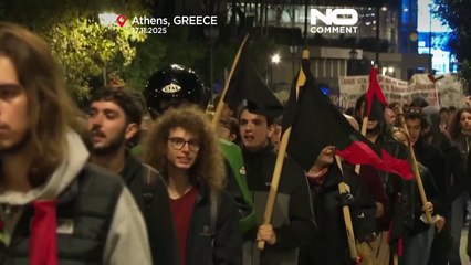 Ponad 10 tys. osób maszeruje w Atenach, by uczcić rocznicę studenckiego powstania z 1973 roku