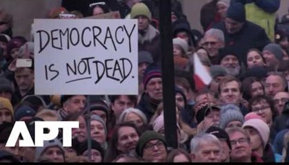 Czechs Commemorate Velvet Revolution Amid Babis’ Push to Form Government | APT