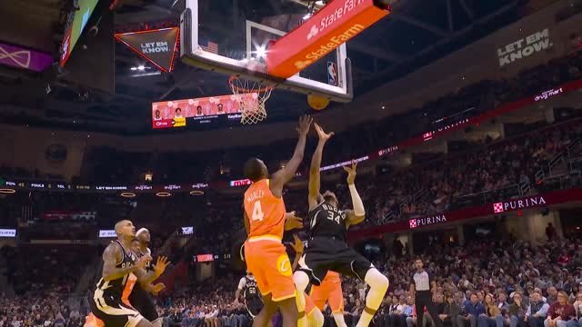 Bucks - Coup dur pour Milwaukee : Giannis se blesse à l'aine
