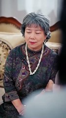 The series ended, and everyone laughed at her humble origins, deeming her unworthy of entering high society. But she defied the odds, step by step breaking into a wealthy family. She carved her way through with cunning and wisdom, even the cold-blooded an