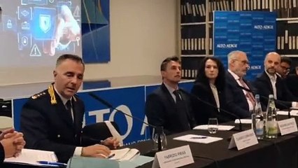 Talk sulla sicurezza nella sede dell'Alto Adige: un sistema in cui collaborano istituzioni, cittadini e attivit? economiche