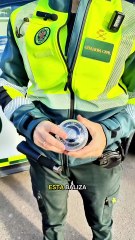 El aviso de la Guardia Civil sobre la obligatoriedad de la baliza v16 en España: "El único medio de señalización legal"