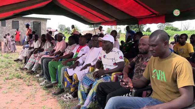 Région - Séguéla : une ONG offre des kits scolaires aux écoliers de Touna
