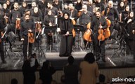 Donna, musica, libertà: la storia di Paniz Faryussefi, prima direttrice d'orchestra in Iran dal 1979