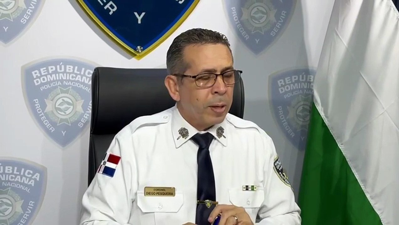 Persiguen hombre acusado de la muerte de una mujer de 45 años y su hija de 17 en SDE