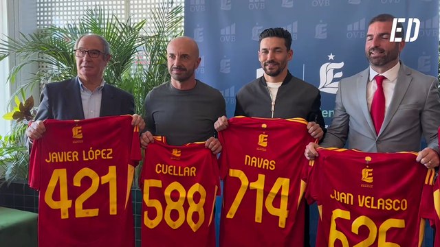 Leyendas España hace su homenaje a las figuras del fútbol sevillano