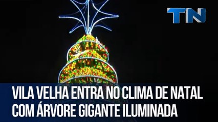 Vila Velha entra no clima de Natal com árvore gigante iluminada