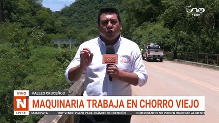 MAQUINARIA TRABAJA EN CHORRO VIEJO