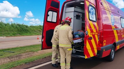 Saveiro capota na Rodovia BR-163, em Cascavel