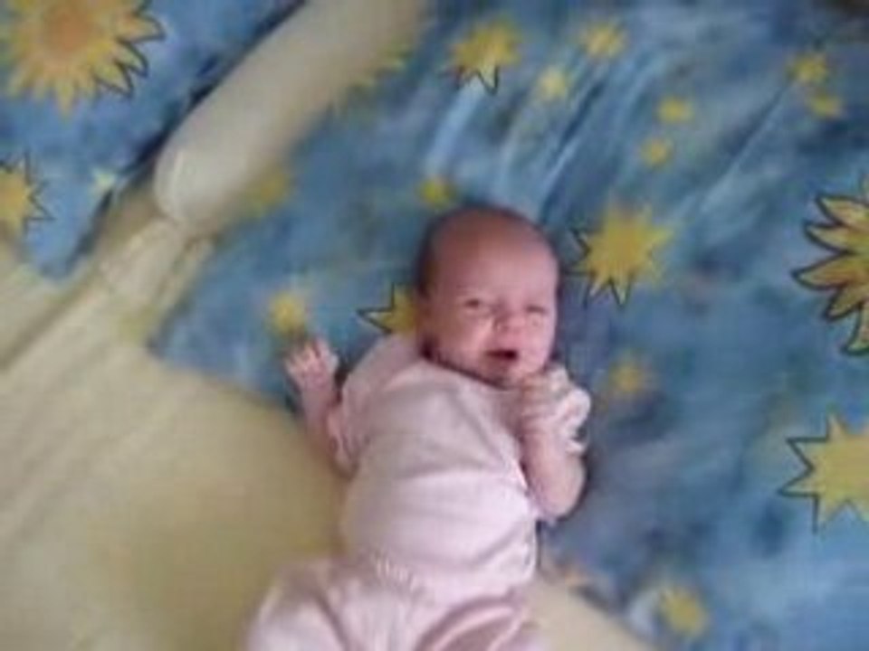 Bebe qui pleure en melodie