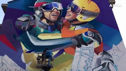 Milano, nuovo murale di Smoe sugli sport invernali