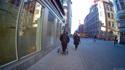 Testar Sportkameran. Fredsgatan-Gamla gatan ut mot Järntorget. Örebro 18 Nov. 2025