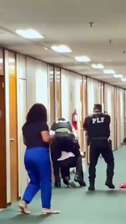 Homem é detido na Câmara dos deputados após xingar deputados e servidores