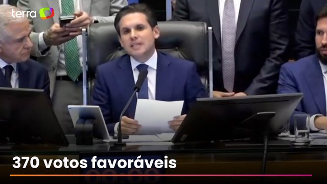 Câmara aprova texto de Derrite ao projeto Antifacção e Motta comemora: 'Não há heróis ou vilões'