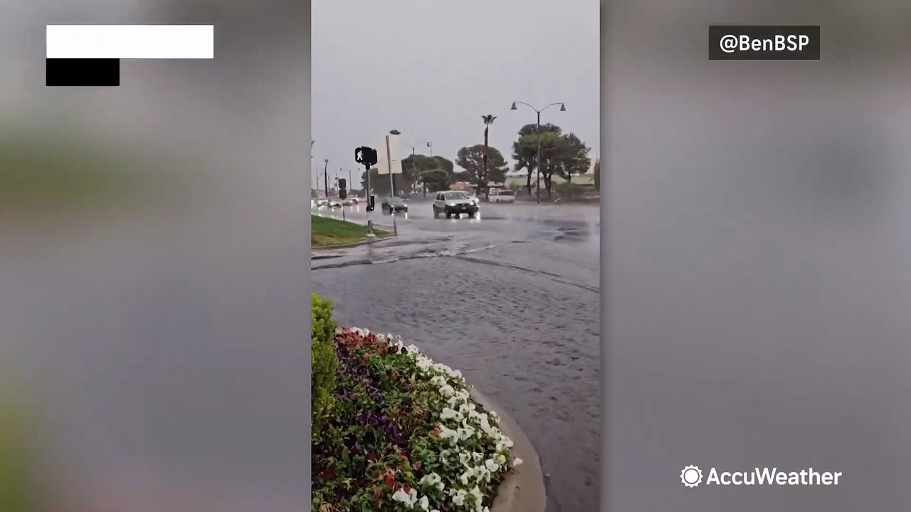 Pouring rain causes flooding in Las Vegas