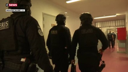 Prison : CNEWS au cœur d'un transfèrement de détenu