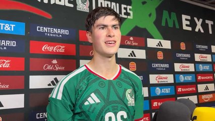 Armando 'Hormiga' González celebra su debut con la Selección Mexicana