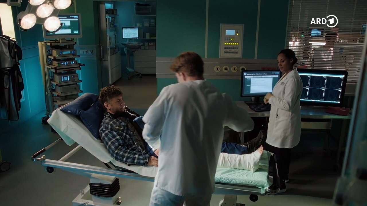 In aller Freundschaft: Ruckwärtsgang | Folge 1115