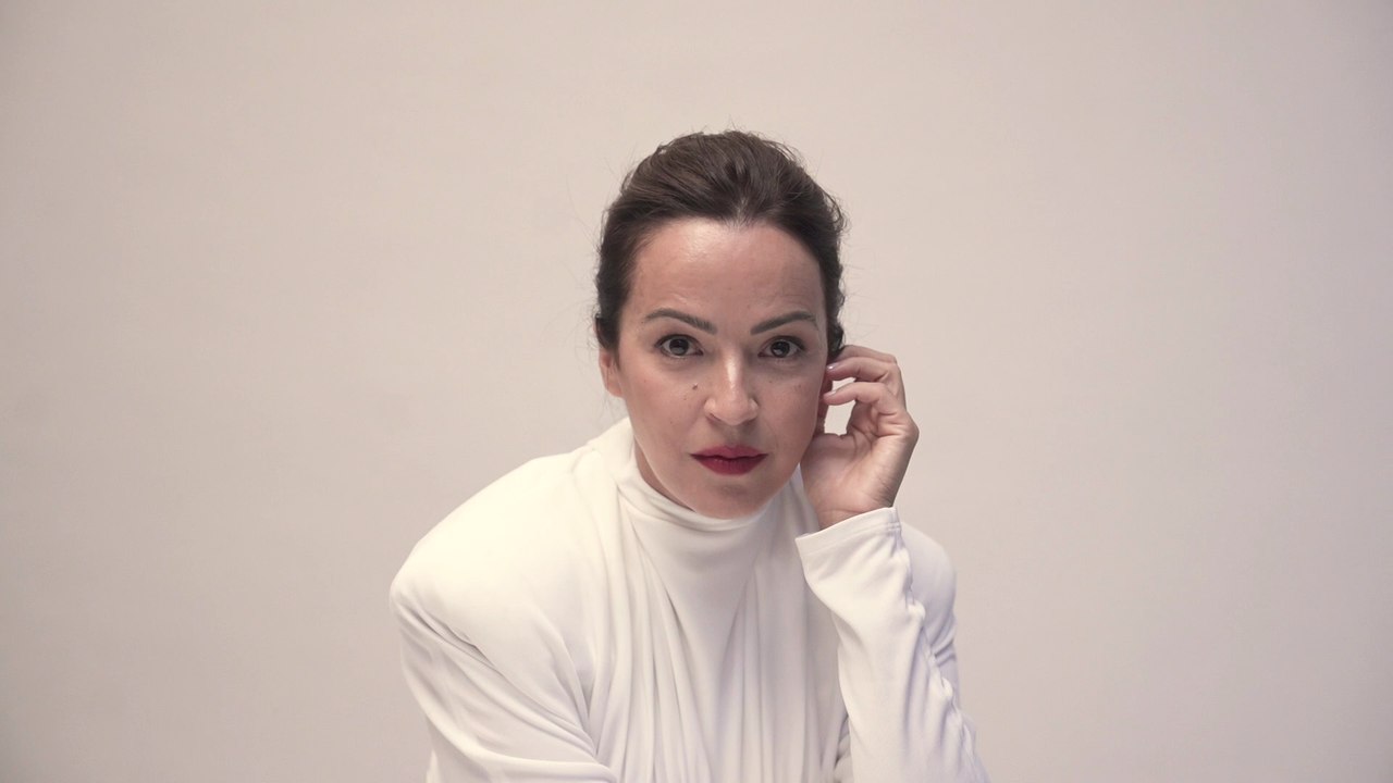 Verónica Sánchez - InStyle diciembre
