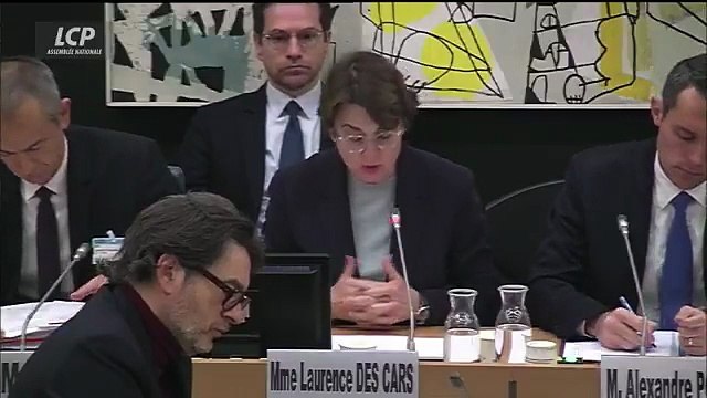 Caméras, culture de la sûreté , coordonnateur sûreté ... Laurence des Cars fait part des mesures d'urgence décidées à la suite du cambriolage du Louvre. Nos liens avec la Préfecture de police seront renforcés.