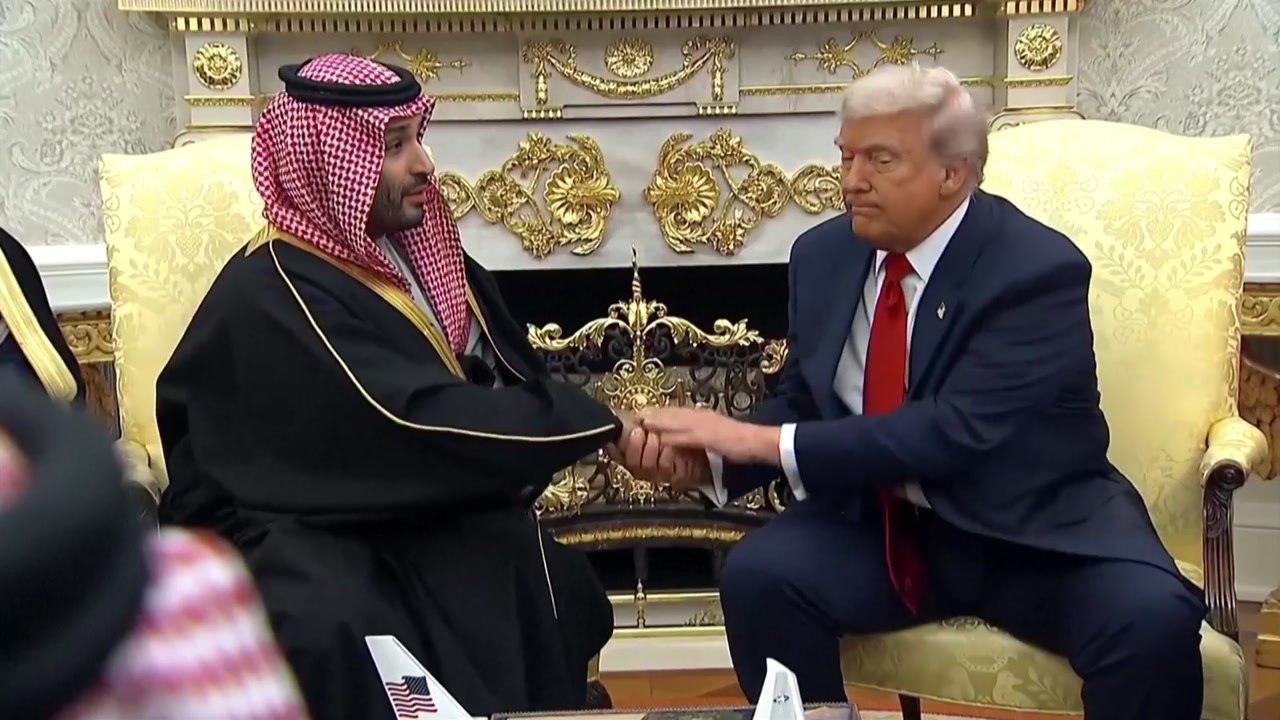 사우디 빈살만 "1조달러 투자"...'방미 환대' 트럼프에 선물 / YTN