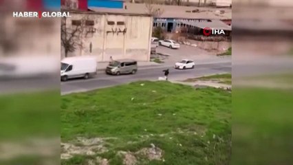 Esenyurt'ta ilginç anlar: Keçi öğrencileri böyle kovaladı