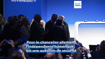 Numérique : Macron appelle l'Europe à ne pas être simple "cliente" des États-Unis et de la Chine