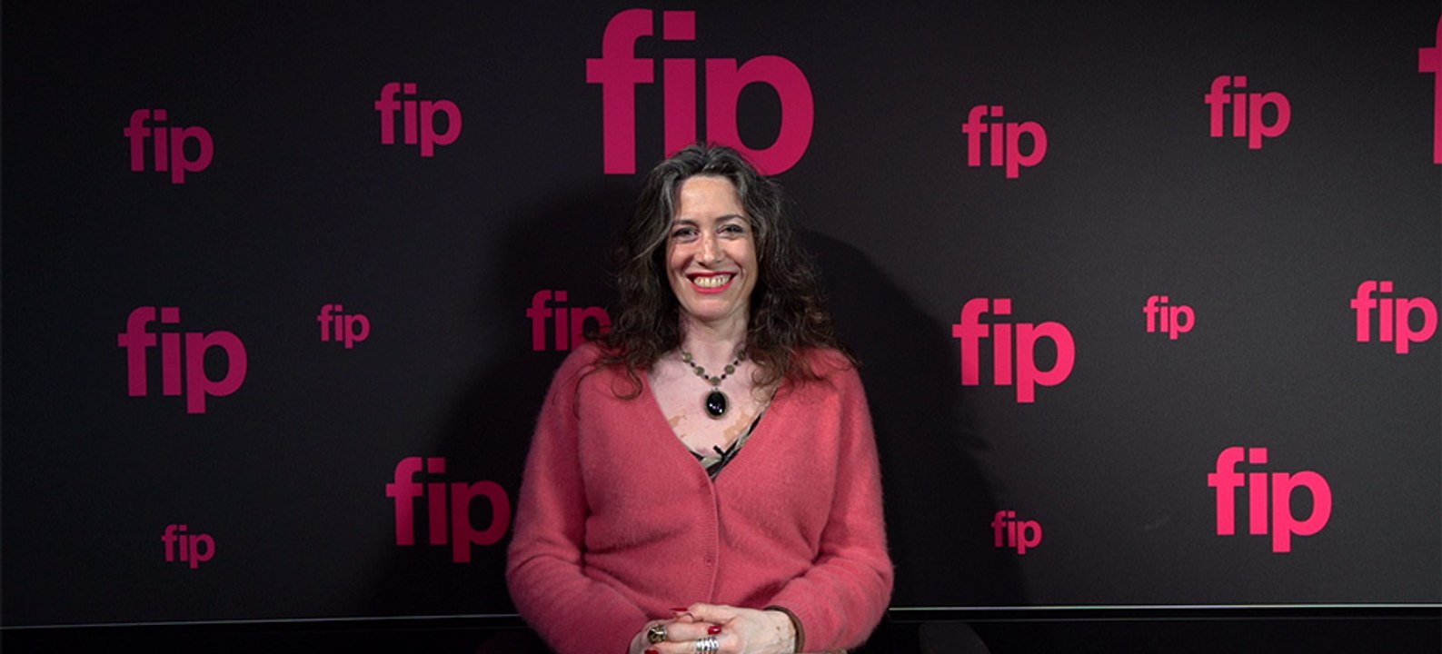 Les mots des voix : Audrey, animatrice sur Fip - Vidéo Dailymotion