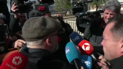 Llegada del abogado de Santos Cerdán a la prisión de Soto del Real