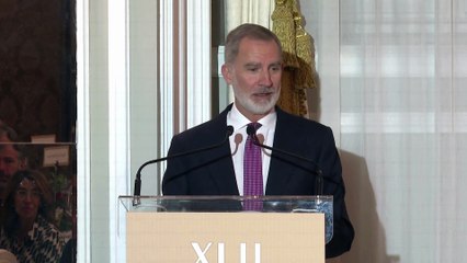 El Rey Felipe VI desvela los gustos musicales de la reina Letizia en el Premio de Periodismo Francisco Cerecedo