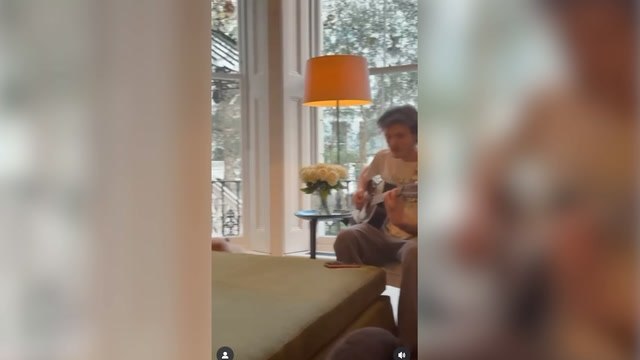 Cruz and Victoria Beckham sing Viva Forever by Spice Girls