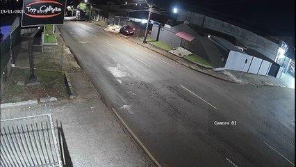 Câmera flagra acidente com morte na Rua Jacarezinho