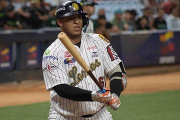 Leandro Cedeño carga con la ofensiva de Leones del Caracas