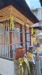 Galungan, hari rayanya umat Hindu Bali, datang setiap 210 hari sekali. 🗓️ Ini adalah momen untuk merayakan kemenangan Dharma (kebaikan) atas Adharma (kejahatan). 🙏 Selamat Hari Raya Galungan! 🕉️