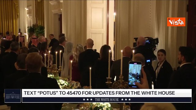 Trump saluta Elon Musk con un buffetto alla cena di Gala in onore di bin Salman alla Casa Bianca