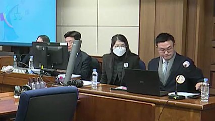 '피고인석 김건희' 두 달만 공개...5분 정도 중계 / YTN