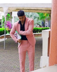 MILLONARIO  prueba honestidad y valores a sus futuros empleados