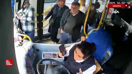 Isparta'da otobüsün önünü kesen genç isyan etti: Maganda değilim hakkımı arıyorum