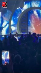 Miss Universo Jamaica sufre aparatosa caída durante pasarela en Tailandia