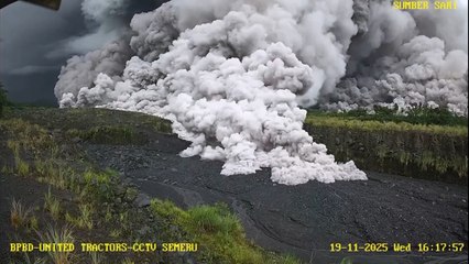 Eruzione del vulcano Semeru in Indonesia: colate di cenere rovente ed evacuazioni