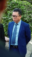 Chico pobre sufre humillaciones de su novia, y descubre que en realidad es un millonario!