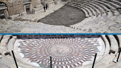 Medusa mozaiğinin üzeri kapatıldı