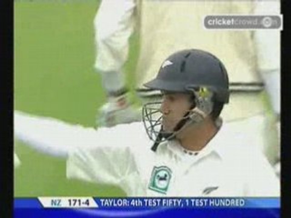 E-NZ, 2T, D1_to_DivX_clip0